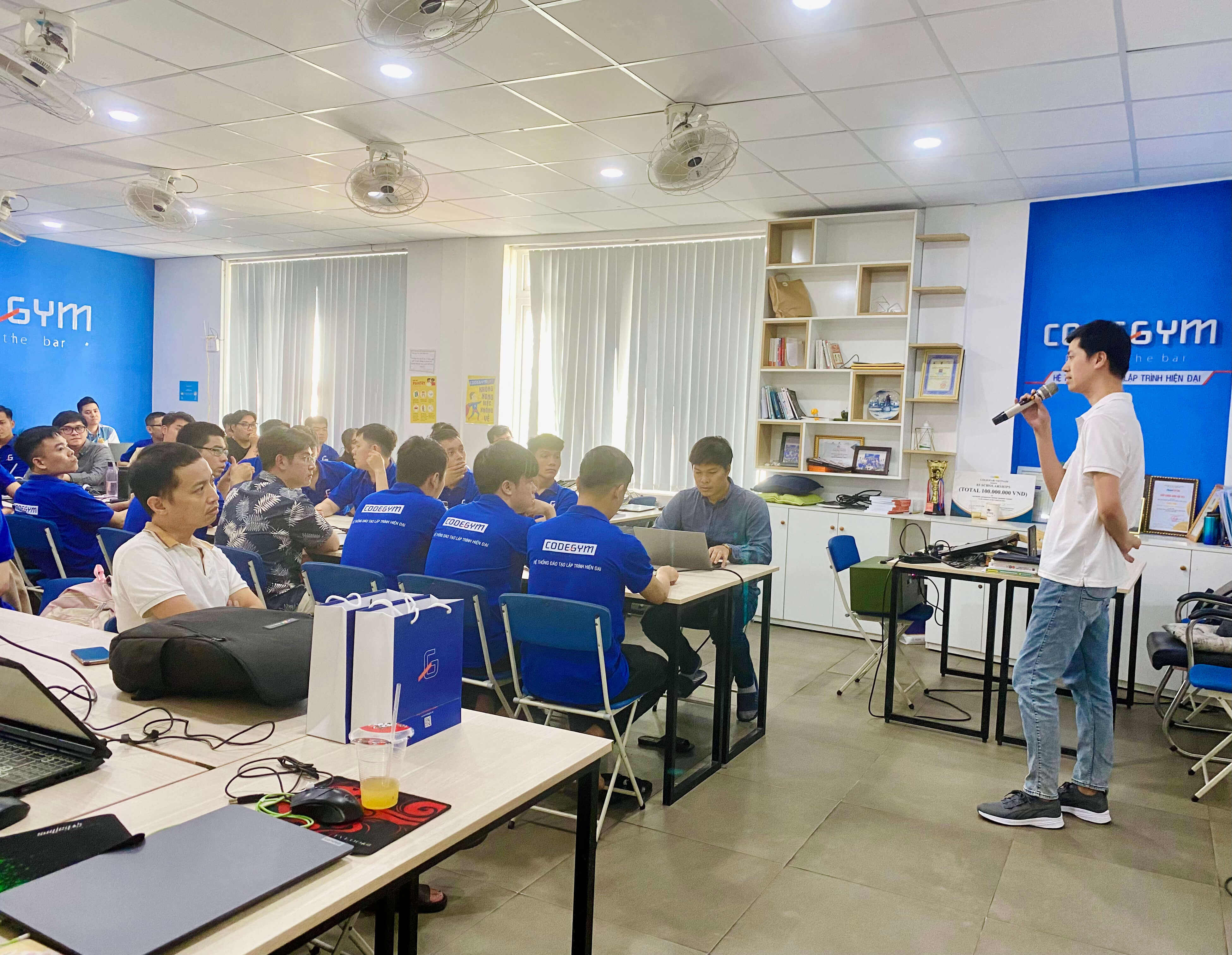 Platinum Huế, Công ty TNHH Platinum Huế, Platinum tuyển dụng, Việc làm cntt huế, việc làm it Huế, Công ty lập trinh uy tín ở Huế