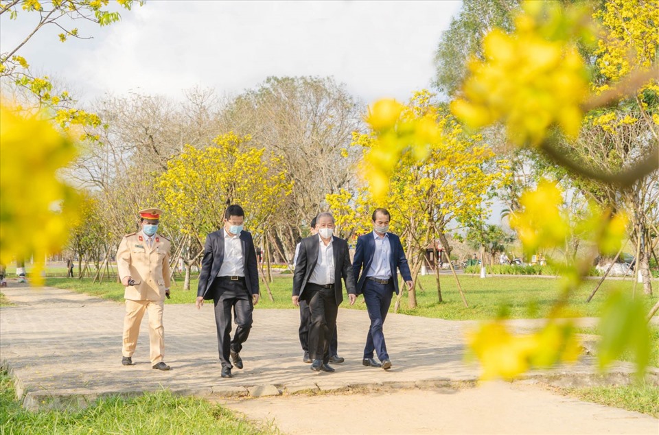 Huế – Xứ sở mai vàng của Việt Nam